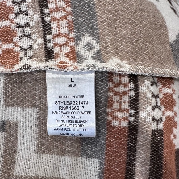 Blue B Aztec Western Shacket - Size L - Picture 10 of 10